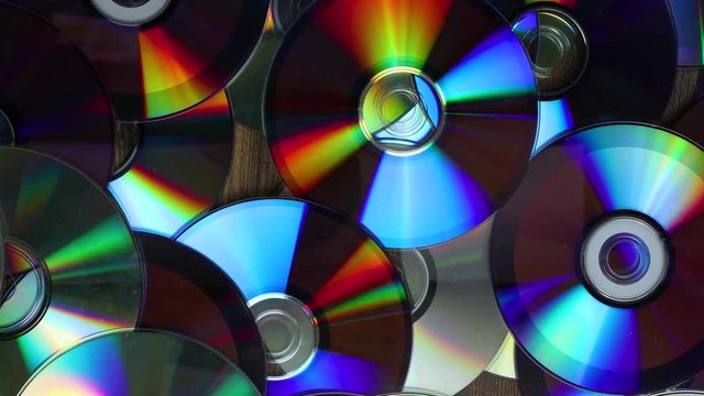 CDs pila panning
