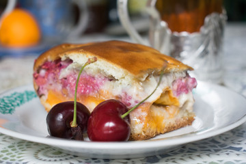 Photo of a cherry pie.