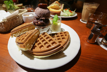 waffle and red bean ice-cream with banana sauce