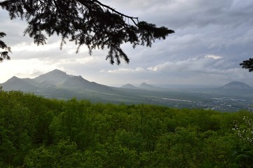 Obraz premium бештау,вид с вершины машука