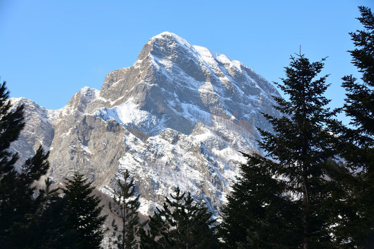 alpi apuane, montagne piene di fascino, Carrara, paesaggio alpino