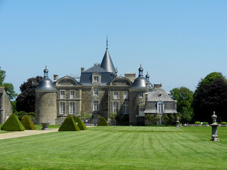 paysage d'un chateau et son parc