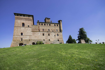 Fototapeta na wymiar Castle of Grinzane Cavour