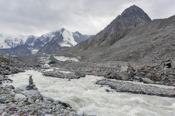 Fototapeta na wymiar Stream on a glacier, Altai landscape. Russia