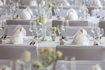 plain noble table setting