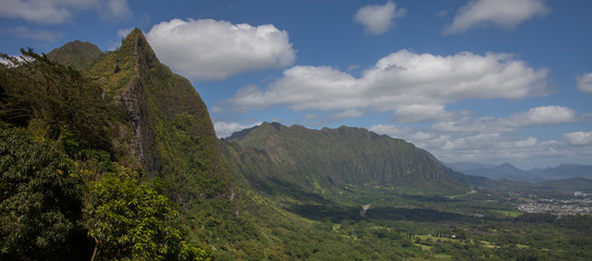 Lush mountain cliffs of Oahu, Hawaii