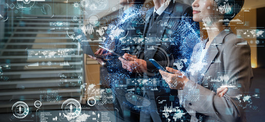 モバイルネットワーク © metamorworks