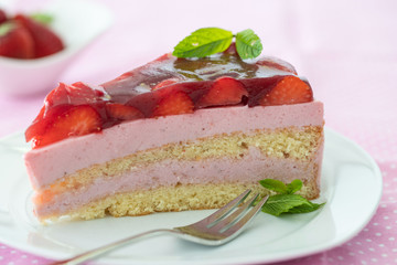 Erdbeertorte mit frischen Erdbeeren