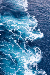 Blue Ocean waves and foarm