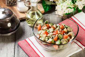 Broad bean salad with tomatoes
