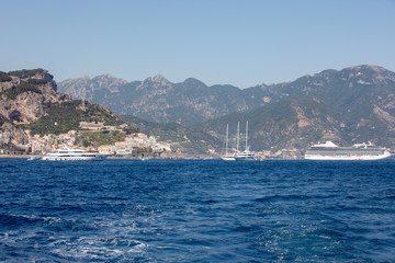 Fototapeta premium A view of the Amalfi Coast between Sorrento and Amalfi. Campania. Italy