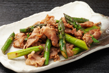 アスパラと豚肉の炒め物
