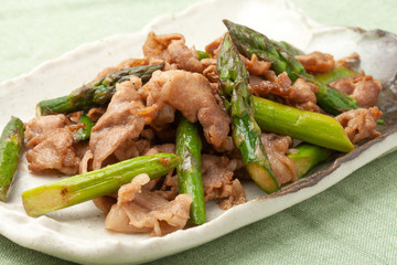 アスパラと豚肉の炒め物