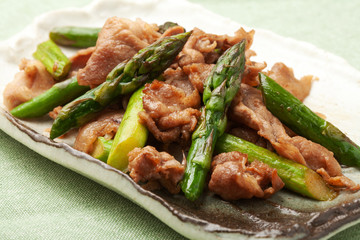 アスパラと豚肉の炒め物