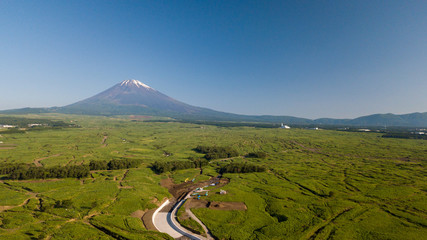 [空撮写真]富士山と青空