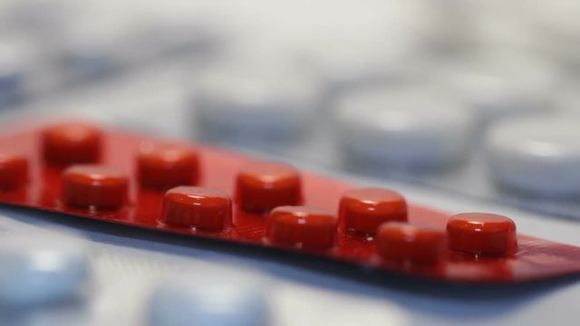 Underground laboratory forges pills. Danger of fake tablets. Forgery detected