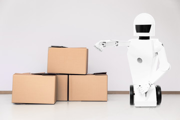Service Roboter mit Umzugskartons