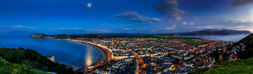 Fototapeta premium LLandudno at Dusk /North Wales
