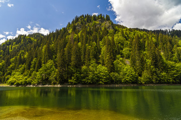 Fototapeta premium Landscape with a beautiful lake in Parang mountains, Romania