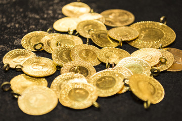 1/4 Turkish Gold coin necklace. © batuhan toker