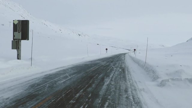 Frozen street / road / highway in Norway (winter)