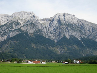 Fototapeta na wymiar Tiroler Berglandschaft