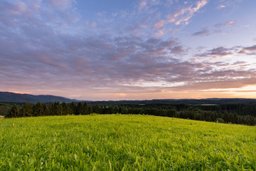 Fototapeta na wymiar Sonnenuntergang auf der Passhöhe Heidburg