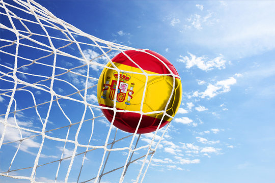Fussball mit spanischer Flagge