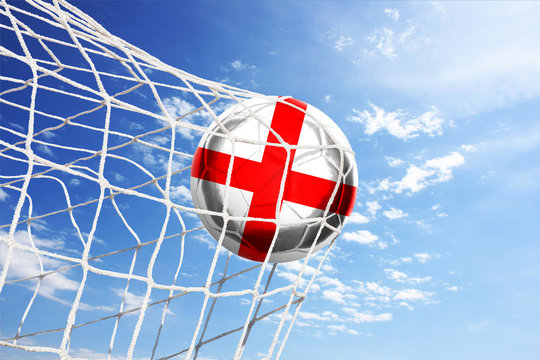 Fussball mit englischer Flagge