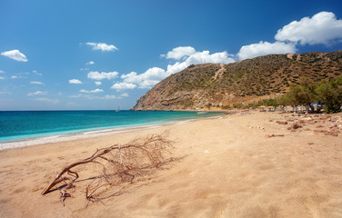 Fototapeta na wymiar Beautiful beach in Milos, Cyclades, Greece.