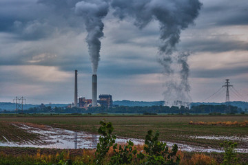 Fototapeta na wymiar power plant smog