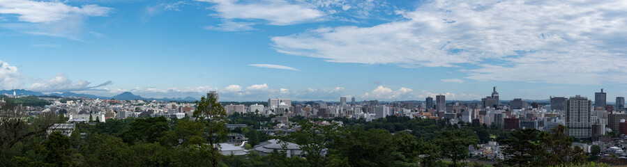 Fototapeta na wymiar 仙台城跡から見下ろす仙台の街並み　パノラマ