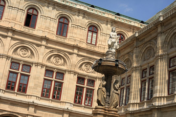 Fototapeta na wymiar Opera House, Vienna