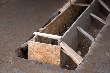 House foundation frame