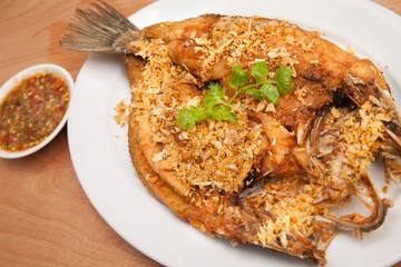 Fried fish with garlic - Pla Tod