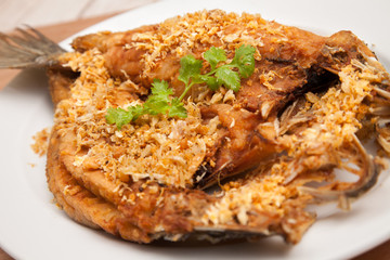 Fried fish with garlic - Pla Tod