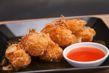 Fried shrimp and sauce - Thai food 