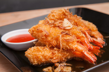 Fried shrimp and sauce - Thai food 