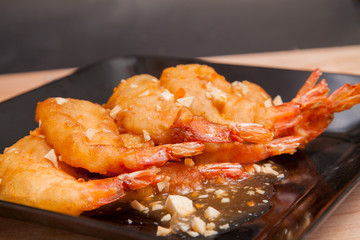 Fried shrimp and sauce, Thai style.