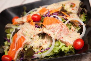 Salmon salad - Thai style