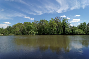 Fototapeta na wymiar Loing river banks in Seine et Marne country near Nemours city