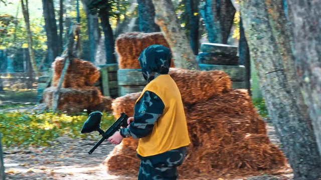 Game in a paintball. A mask for a paintball.
