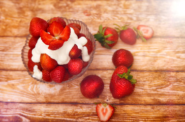 Strawberry with sour cream