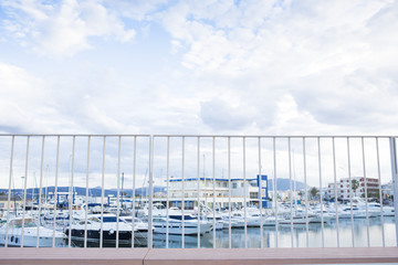 Puerto de Gandia durante el día