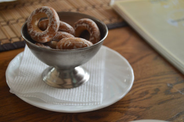 gingerbread in a bowl close-up