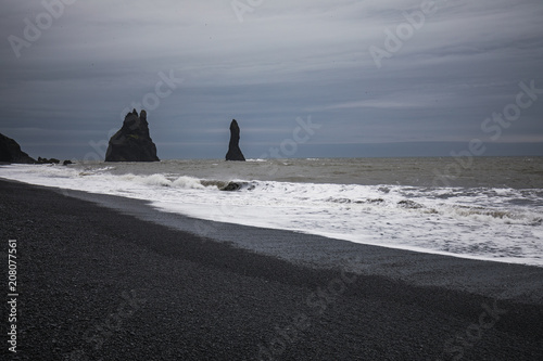 The Waveting Beach At Black Sand In Reynisfjara The Waveting Beach At Black Sand In Reynisfjara