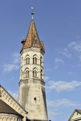 Fototapeta na wymiar St. Johanniskirche, Johanneskirche, mit Glockenturm Johannisturm, Spätromanik, erbaut zwischen 1210 und 1230, Schwäbisch Gmünd, Baden-Württemberg, Deutschland, Europa