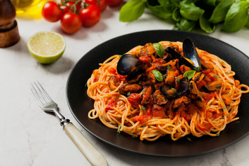 Spaghetti with mussels.