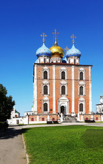 Fototapeta na wymiar Uspensky cathedral. Ryazan Kremlin, assumption Cathedral. Ryazan, a town on a summer day