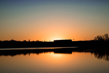 Naklejka na ściany i meble Lake Sunrise/Sunset